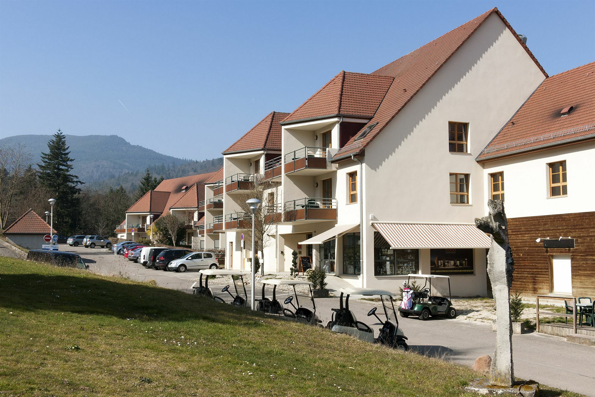 Goelia Le Domaine Du Golf Aparthotel Ammerschwihr Buitenkant foto
